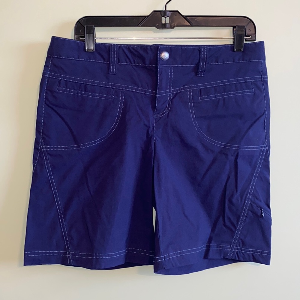 ATHLETA HIKING SHORTS SIZE 10